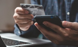 E-Ticaret'te Ödeme Sistemleri ve Güvenlik E-Ticaret'te Ödeme Sistemleri ve Güvenlik